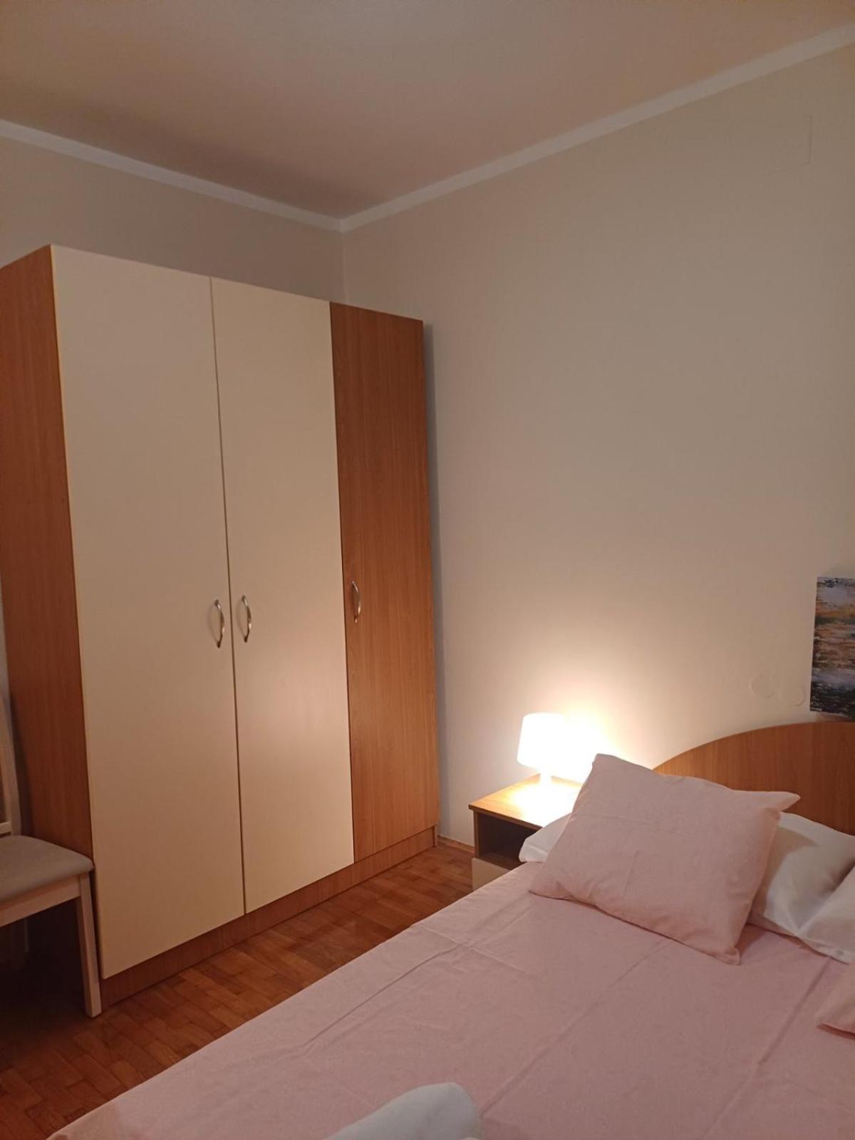 Tomulic Jasna I Miljenko Apartment Supetarska Draga Luaran gambar