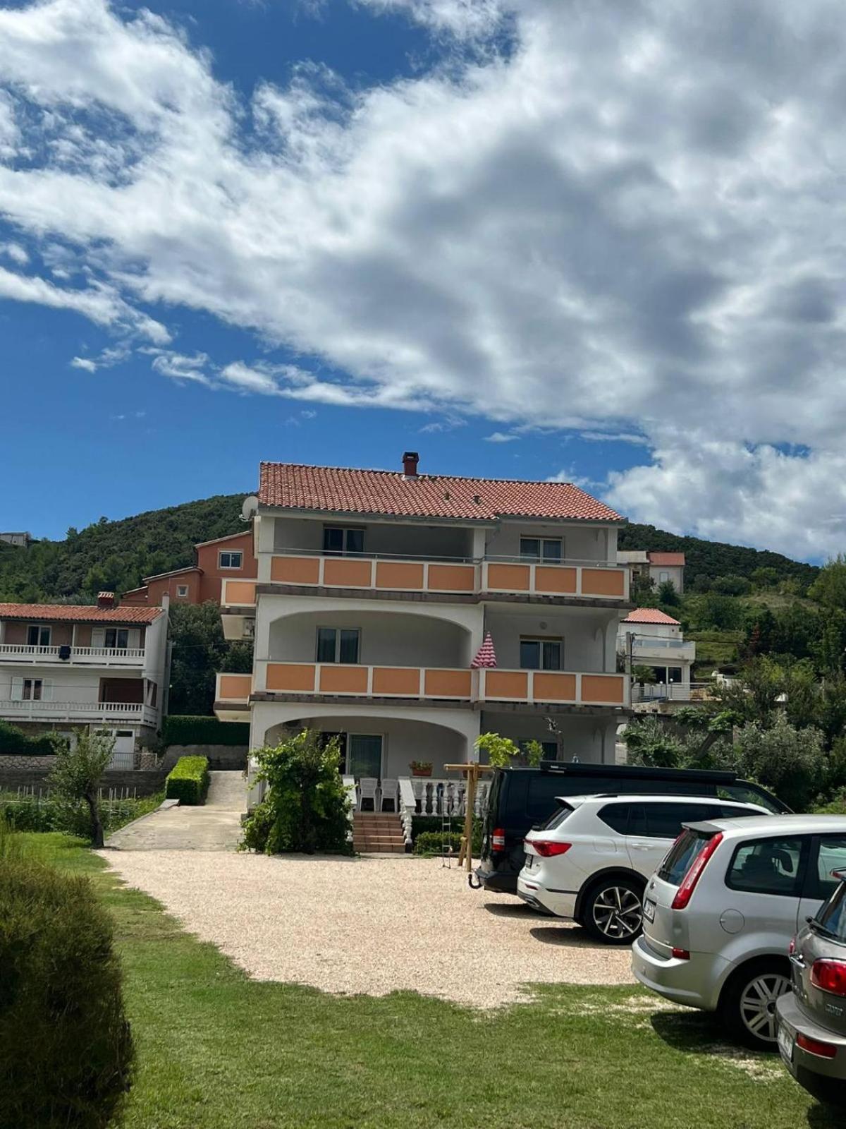 Tomulic Jasna I Miljenko Apartment Supetarska Draga Luaran gambar