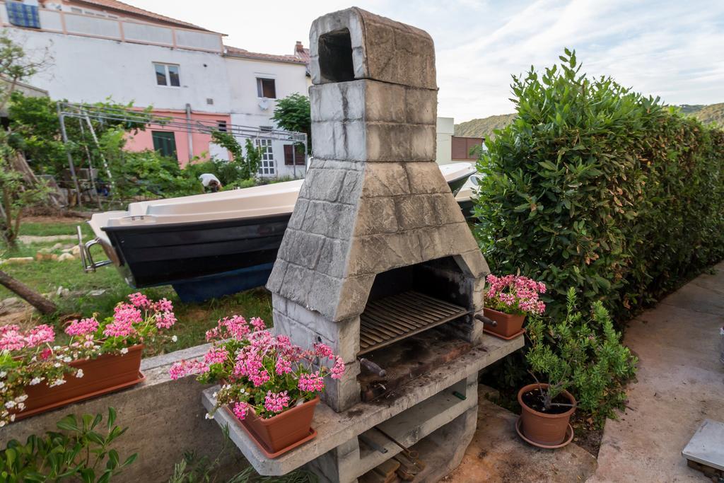 Tomulic Jasna I Miljenko Apartment Supetarska Draga Luaran gambar