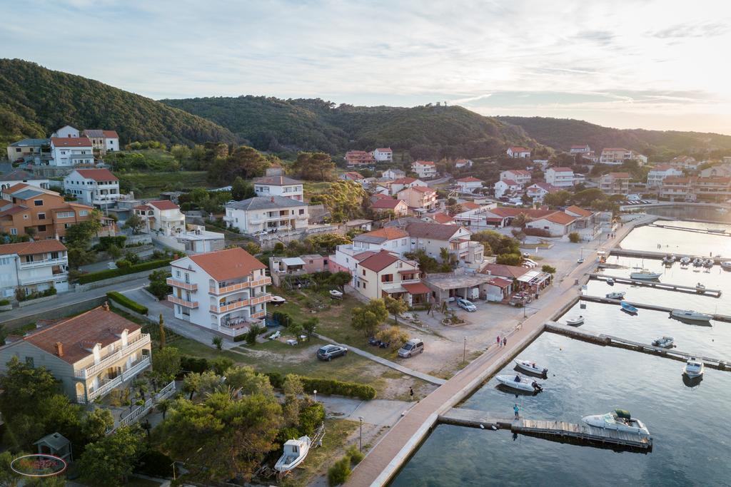 Tomulic Jasna I Miljenko Apartment Supetarska Draga Luaran gambar