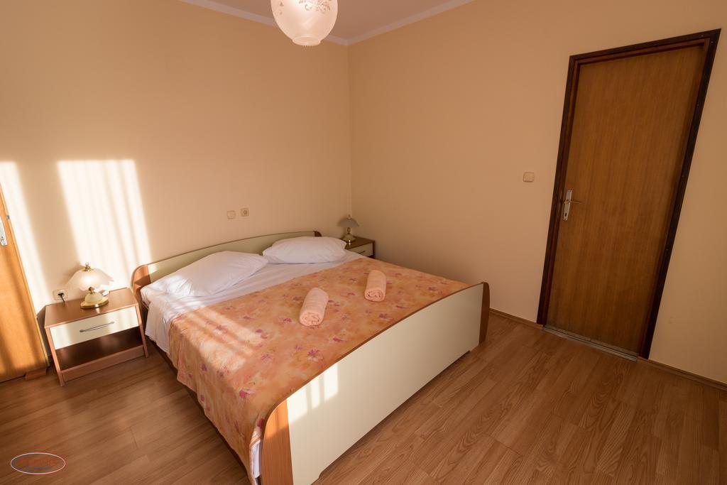 Tomulic Jasna I Miljenko Apartment Supetarska Draga Luaran gambar