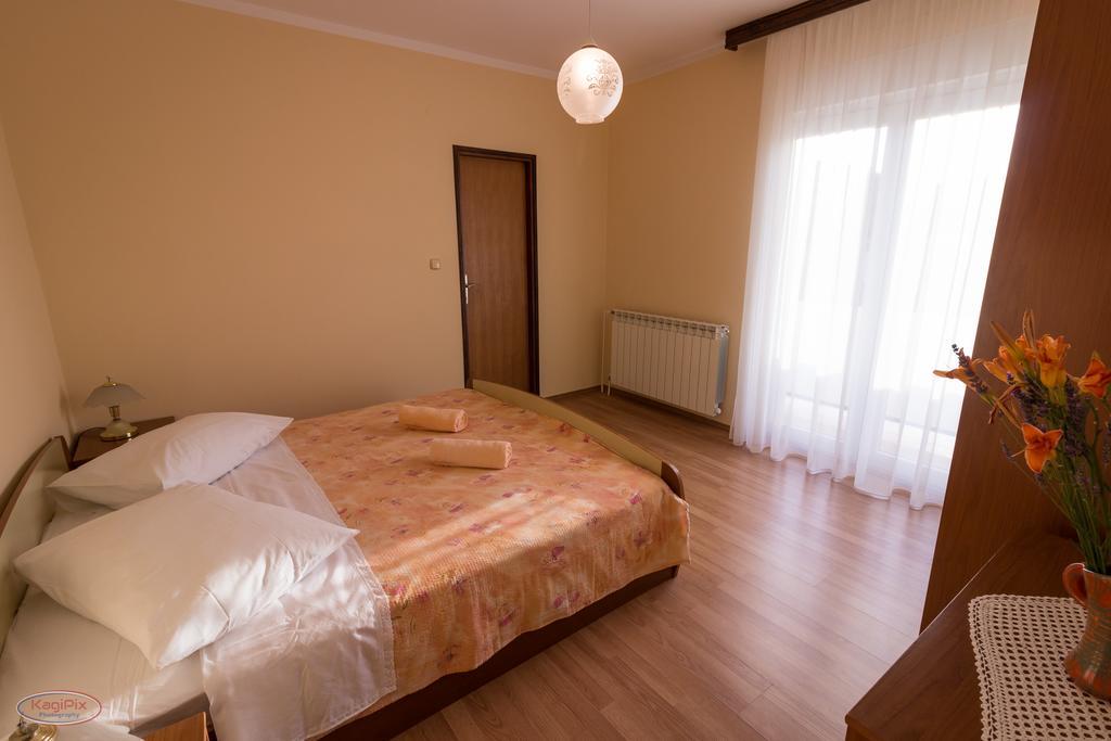 Tomulic Jasna I Miljenko Apartment Supetarska Draga Luaran gambar